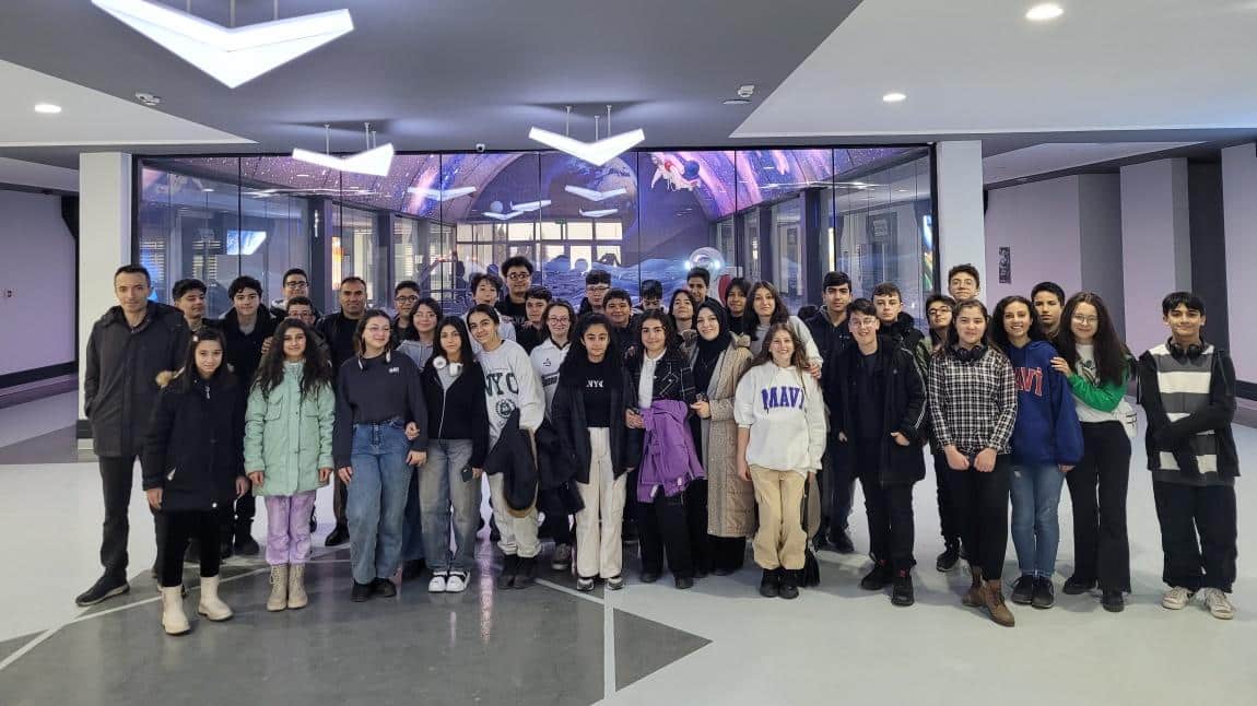 8. Sınıf Öğrencilerimizle Ankara'daki Nitelikli Liselere Gezi Düzenledik 